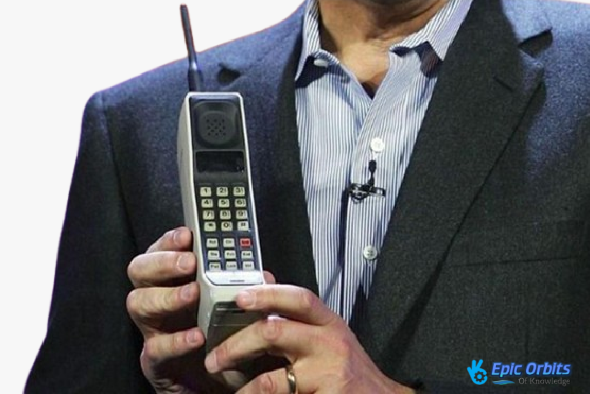 The First Mobile Phone in History